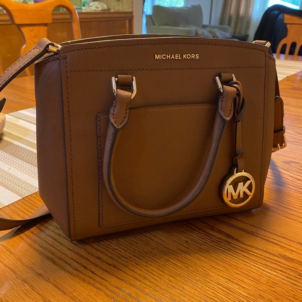 Brown Michael Kors purse/crossbody